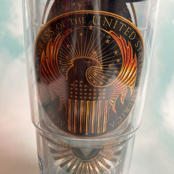 NWT Tervis 24 oz Tumbler Fantastic Beasts “Magical Congress of the USA” - Picture 2 of 6